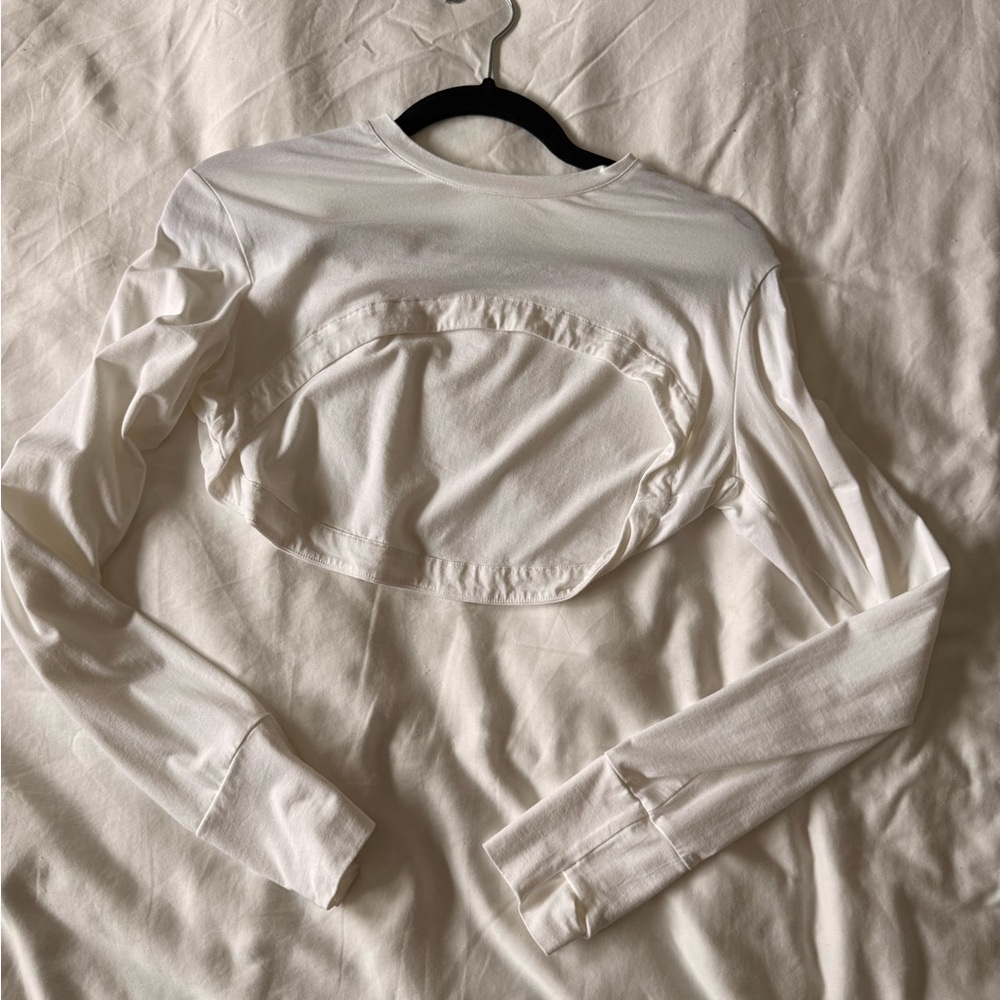 Coolibar white pullover shrug size medium - Picture 3 of 3